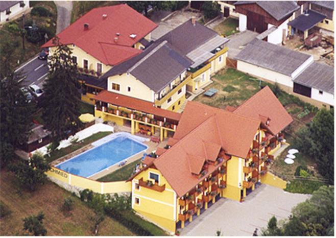 Gasthof Hotel Schmied Arnfels Buitenkant foto